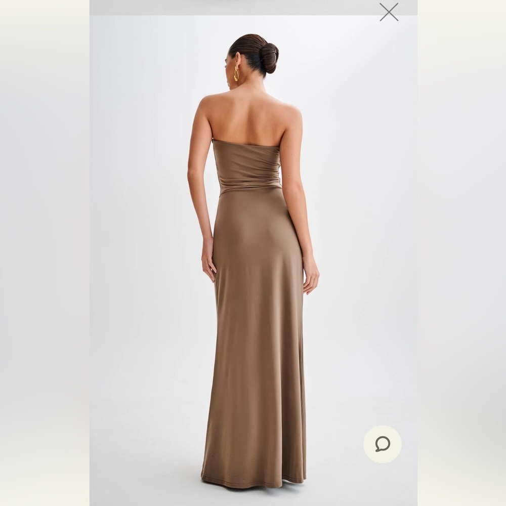 Net MESHKI Ruby
Strapless Slinky Maxi Dress - Coco - Picture 5 of 8